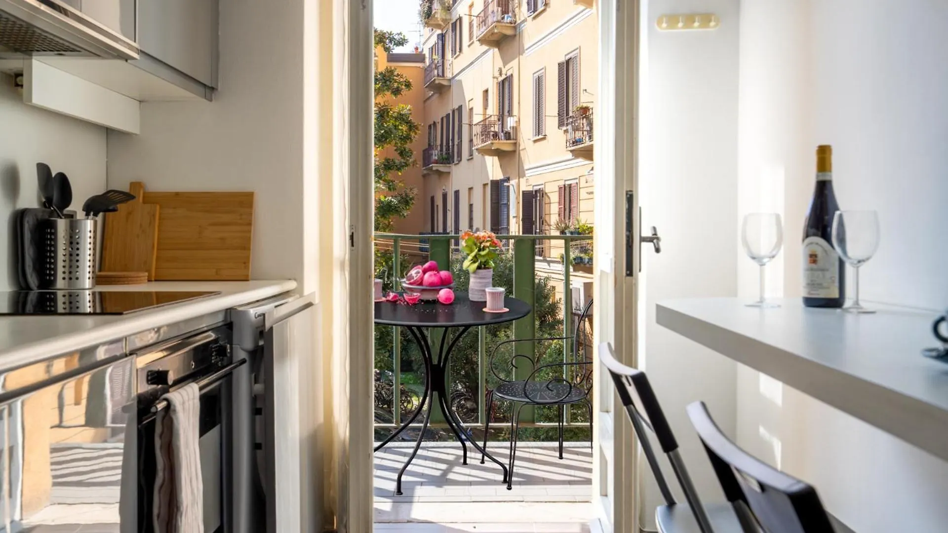Italianflat - Spacious 3 Bedroom With Balcony San Babila Area Μιλάνο Διαμέρισμα